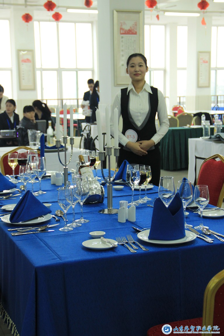 我院学生在山东省职业院校高职酒店服务技能大赛中成功晋级全国决赛1.JPG