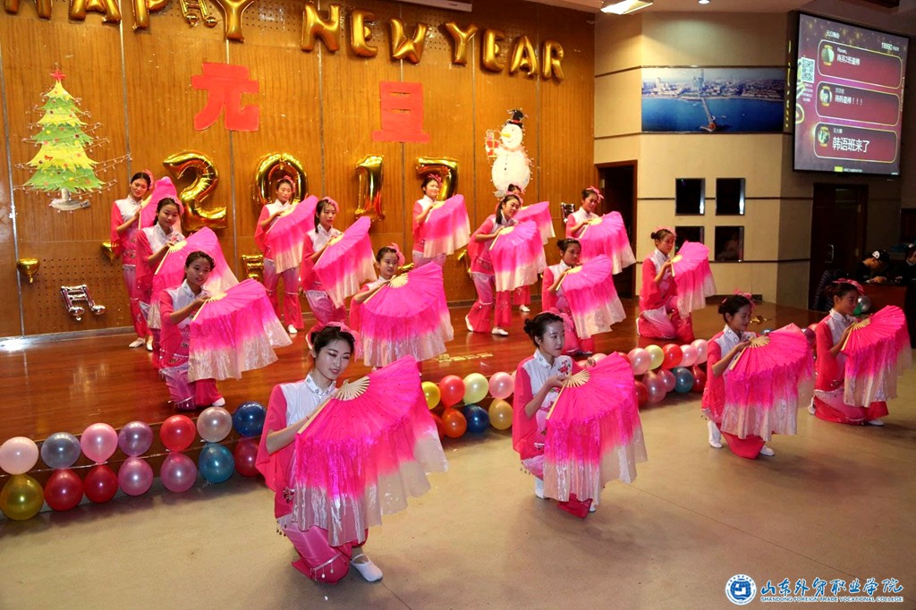 扇子舞.jpg 扇子舞.jpg